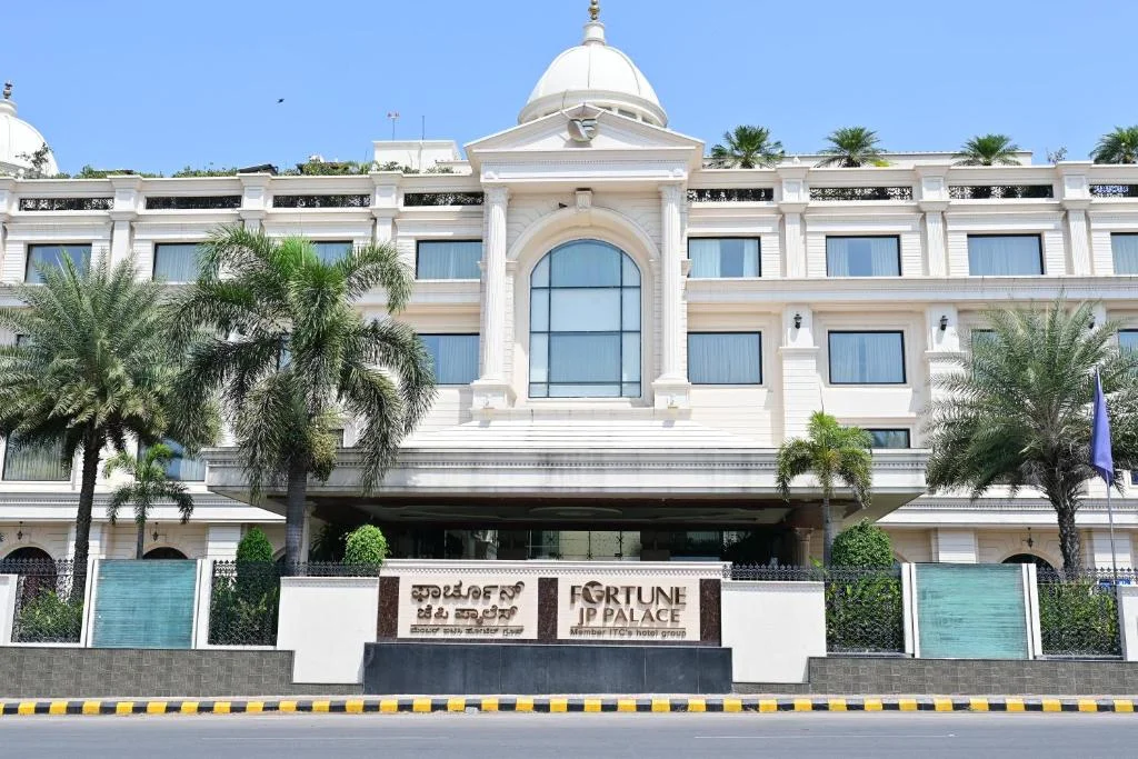 Fortune JP Palace in Mysur Pool